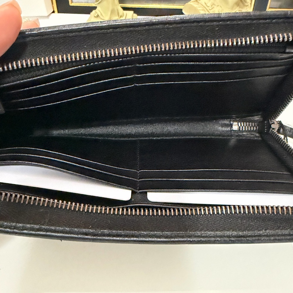 Authentic Gucci Guccissima Zip Around long leather wallet Black with COA . - Picture 6 of 11